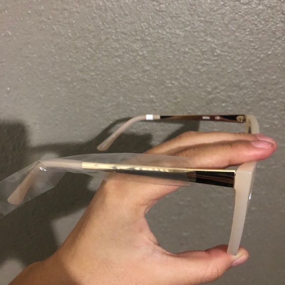 QUAY sunglasses - Picture 3 of 4